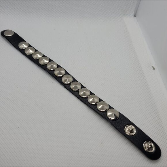 Yik Fung Black Studded Bracelet - Picture 5 of 6